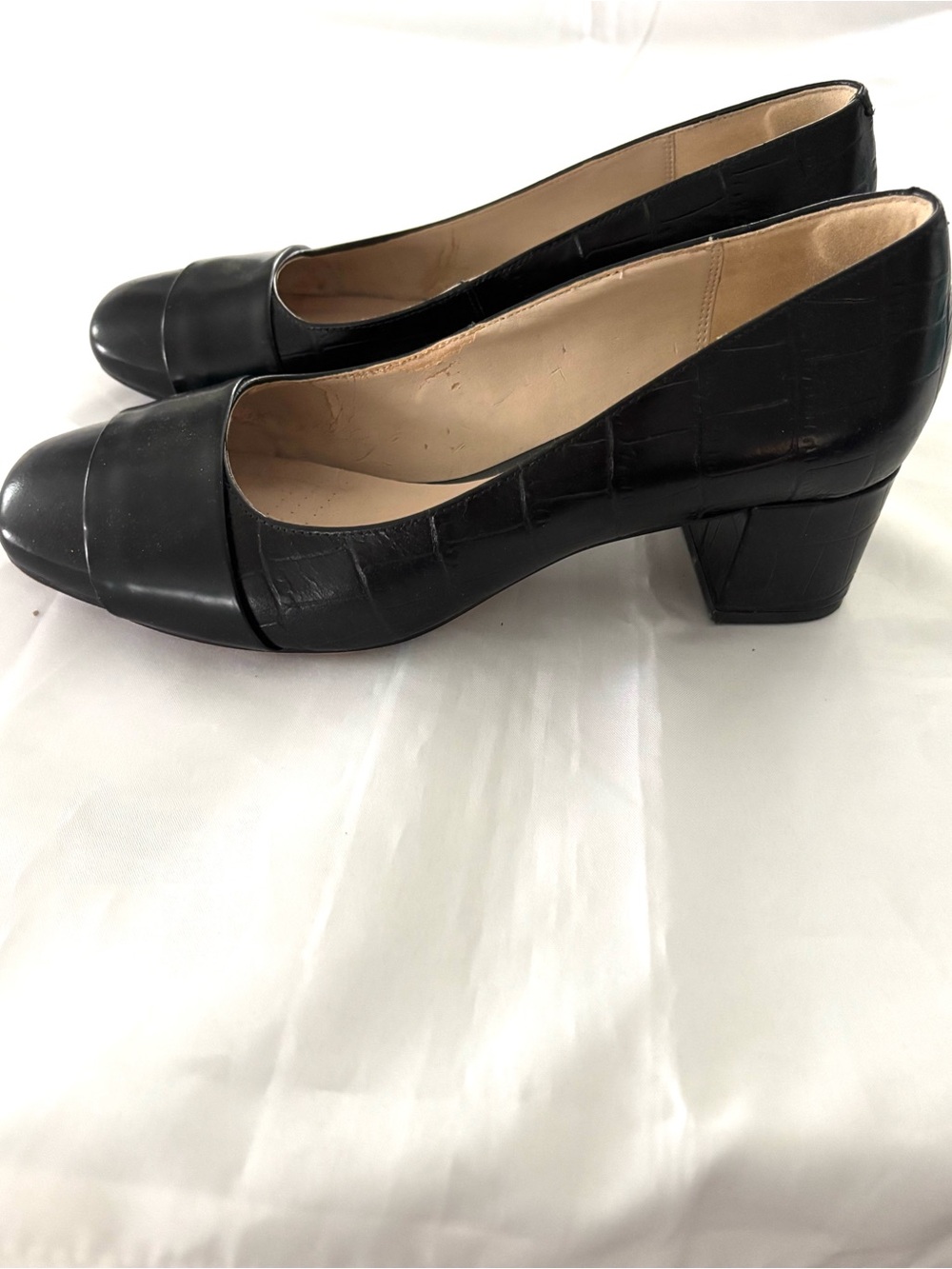 NWT Clarks Black Leather Croc-Embossed Chinaberry Block Heel Pump SZ 8.5